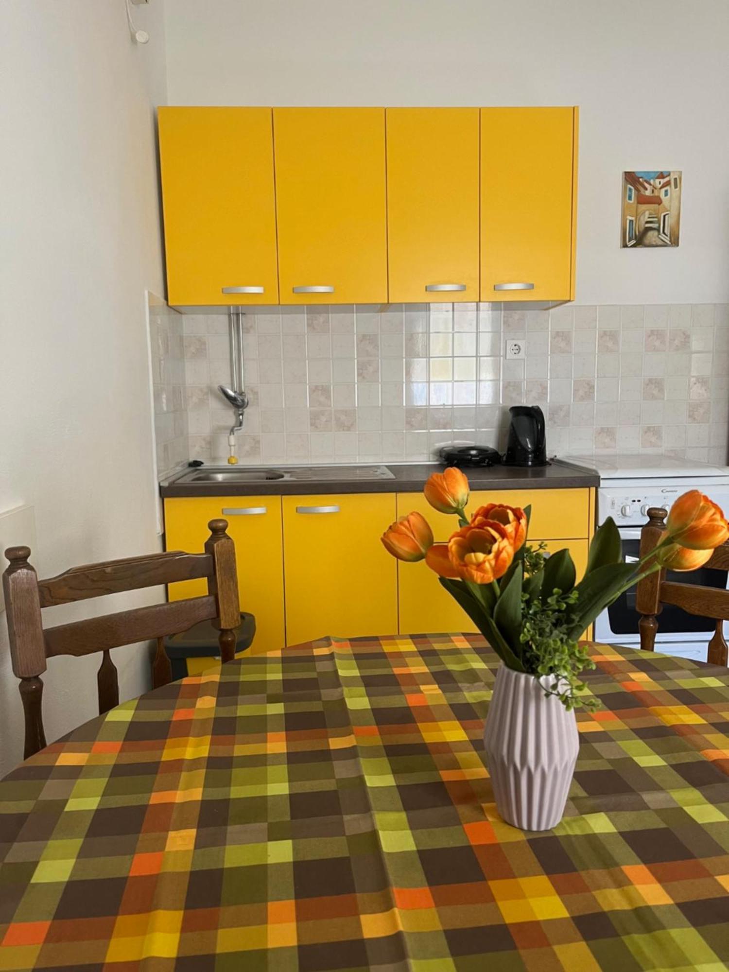 Apartmani Mila Pag Town Dış mekan fotoğraf