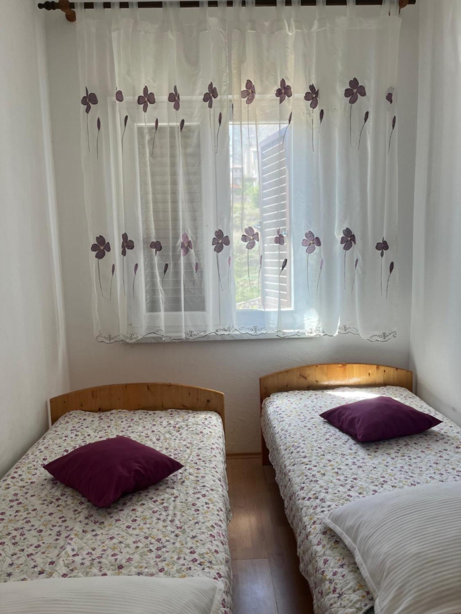 Apartmani Mila Pag Town Dış mekan fotoğraf