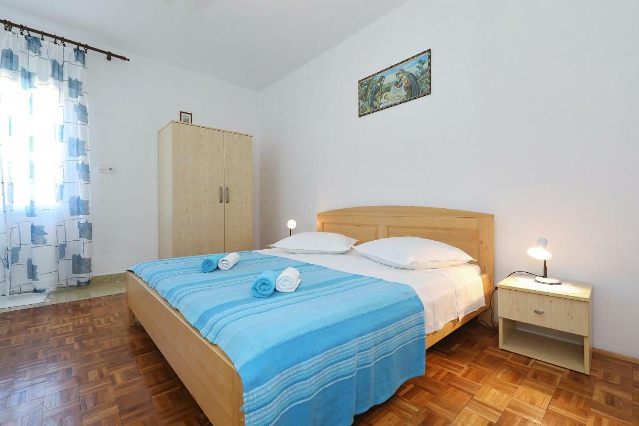 Apartmani Mila Pag Town Dış mekan fotoğraf