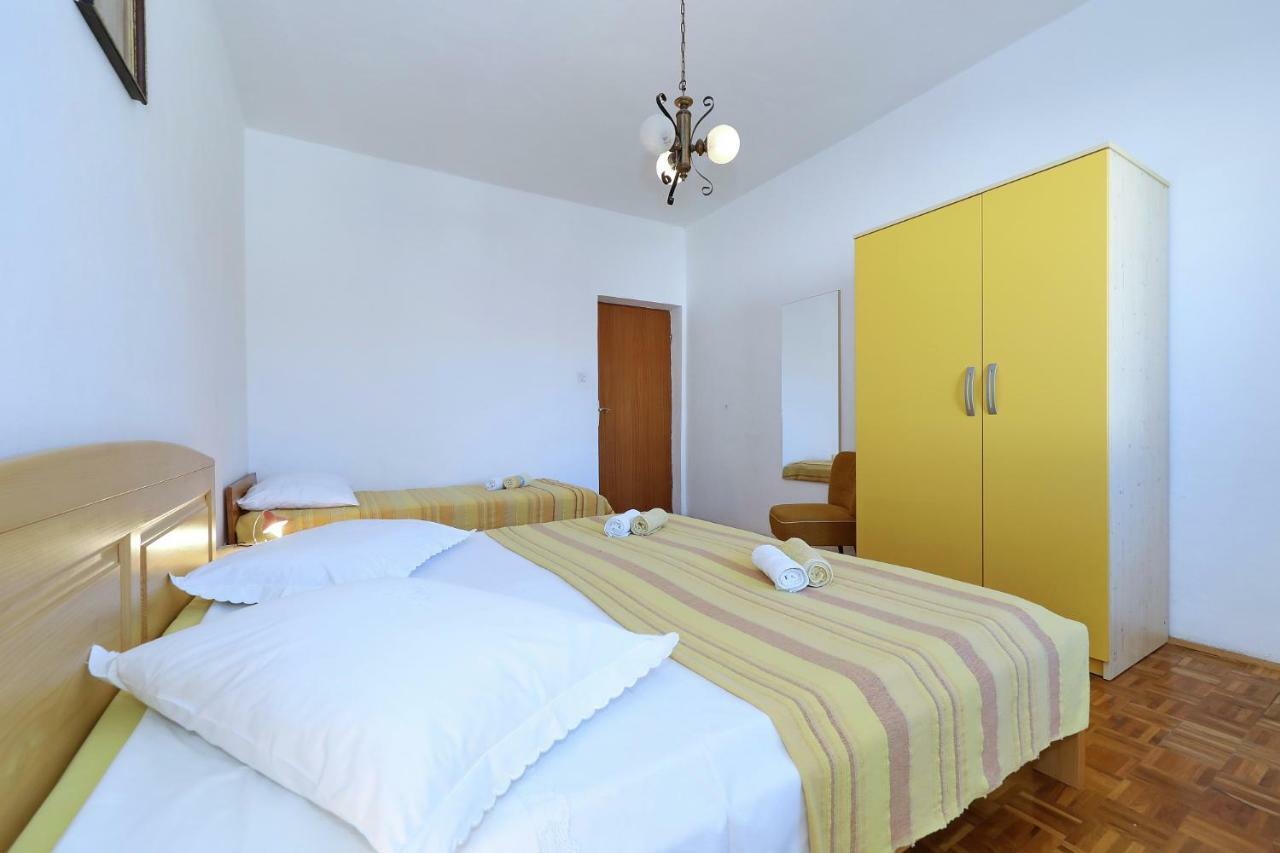 Apartmani Mila Pag Town Dış mekan fotoğraf