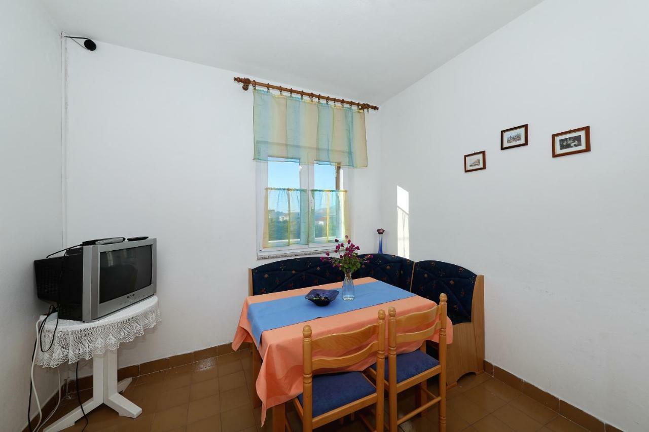 Apartmani Mila Pag Town Dış mekan fotoğraf